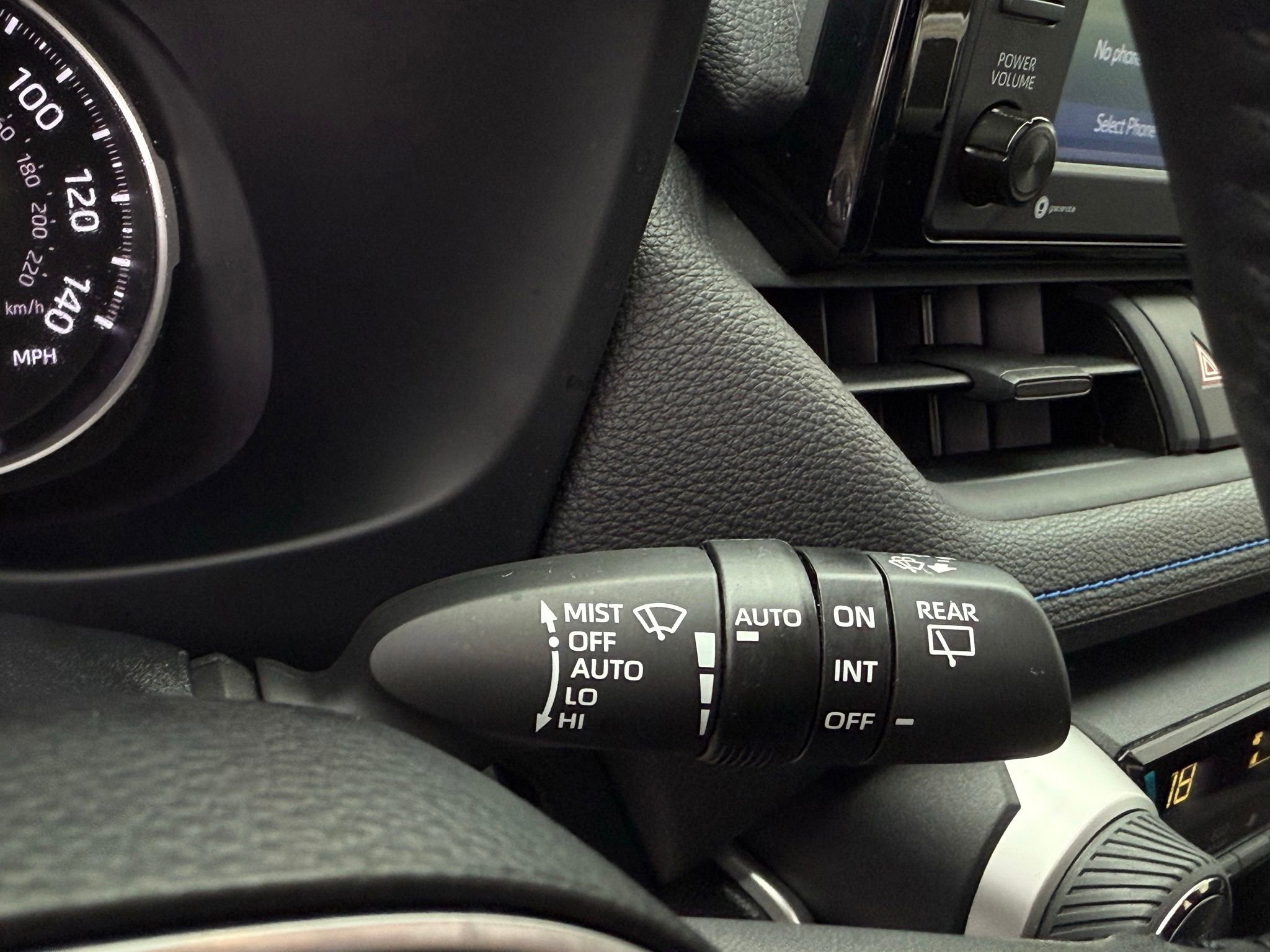 Used 2022 Toyota RAV4 SE image 47