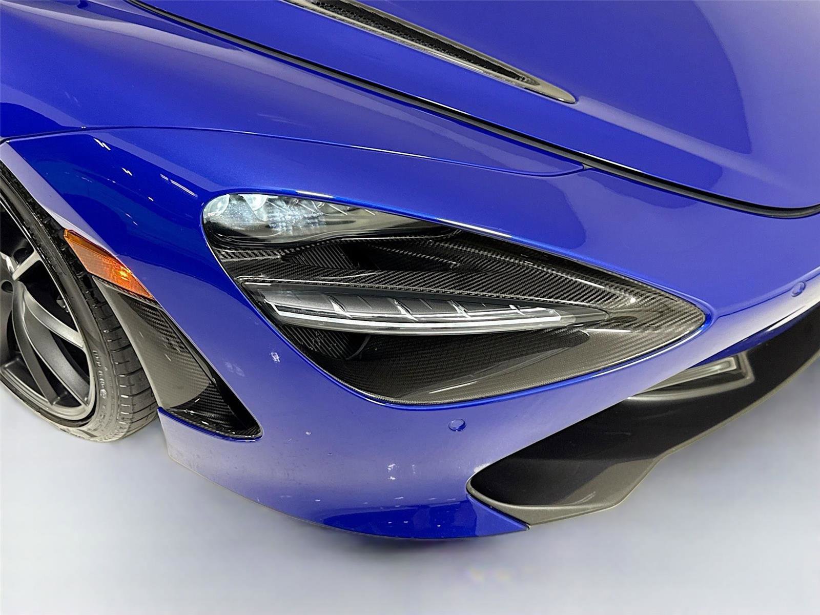 Used 2019 McLaren 720S Performance RWD image 29