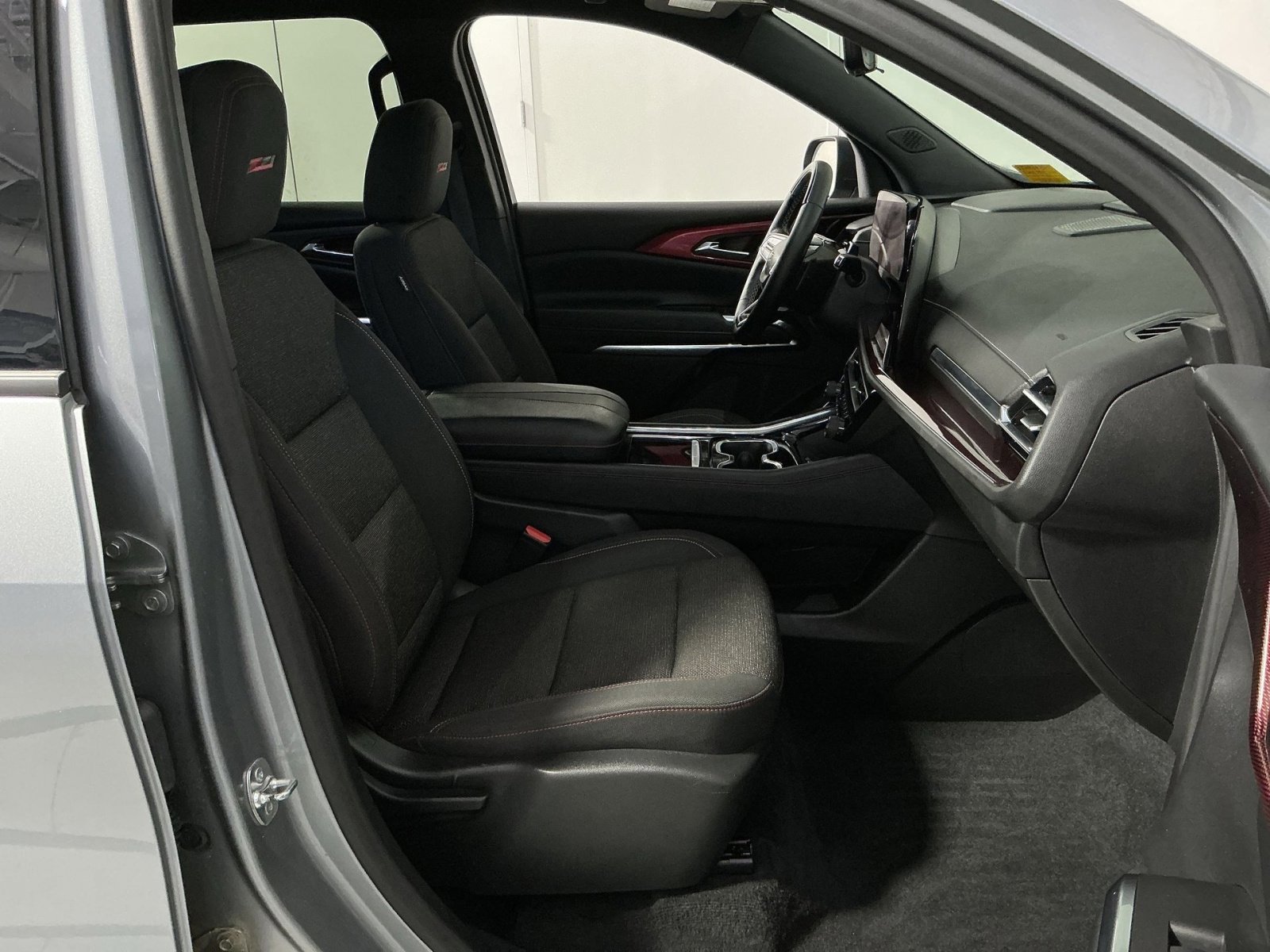 Used 2024 Chevrolet Traverse Z71 w/ Enhanced Driving Package AWD/4WD image 26