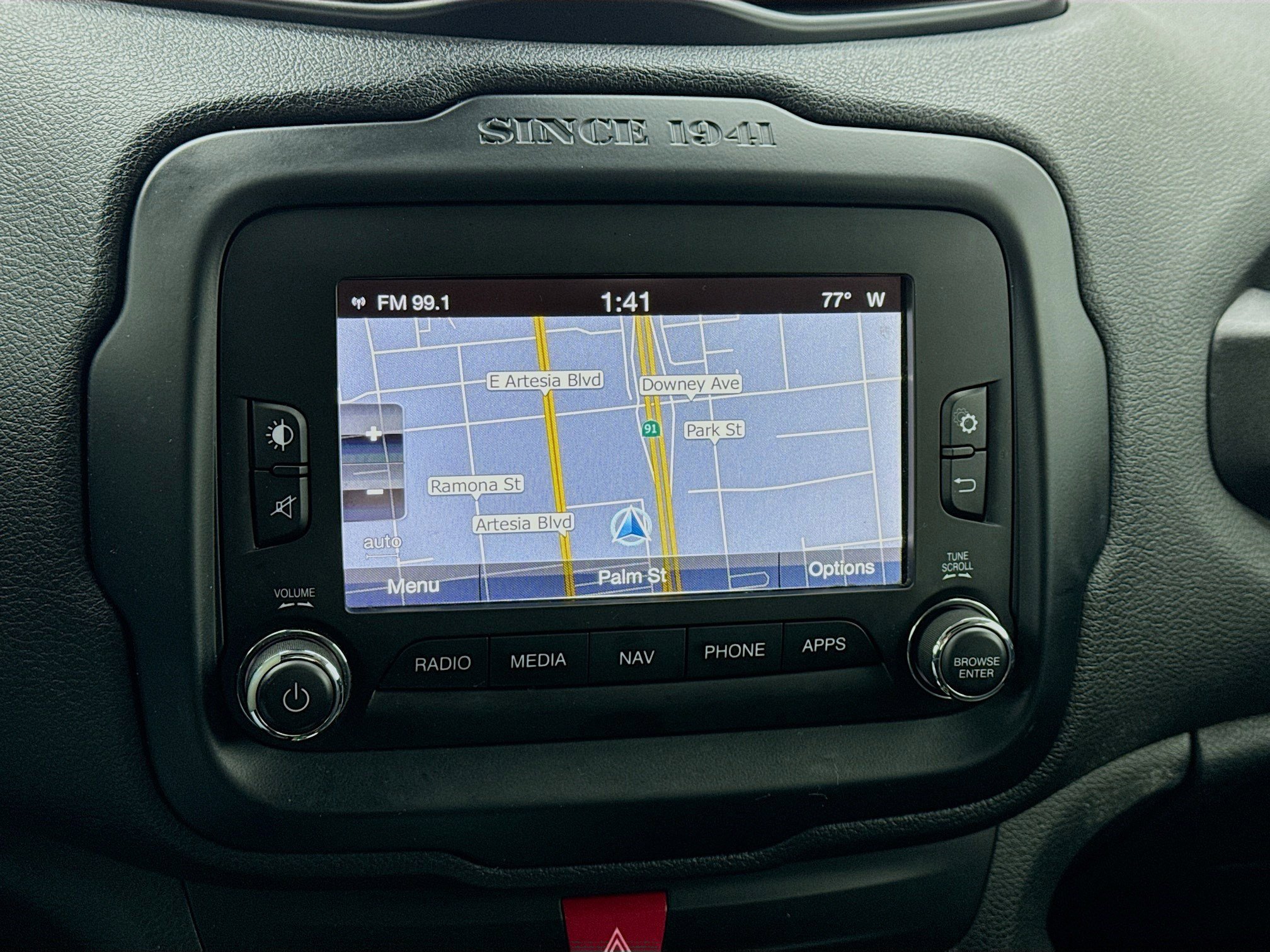 Used 2017 Jeep Renegade Trailhawk image 9