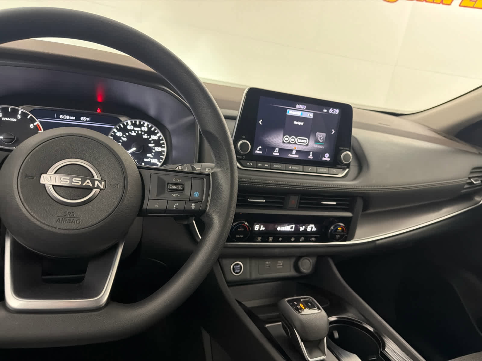 Used 2023 Nissan Rogue SV AWD/4WD image 18