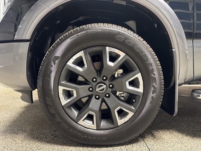 Used 2023 Nissan Titan Platinum Reserve w/ Moonroof Package image 4