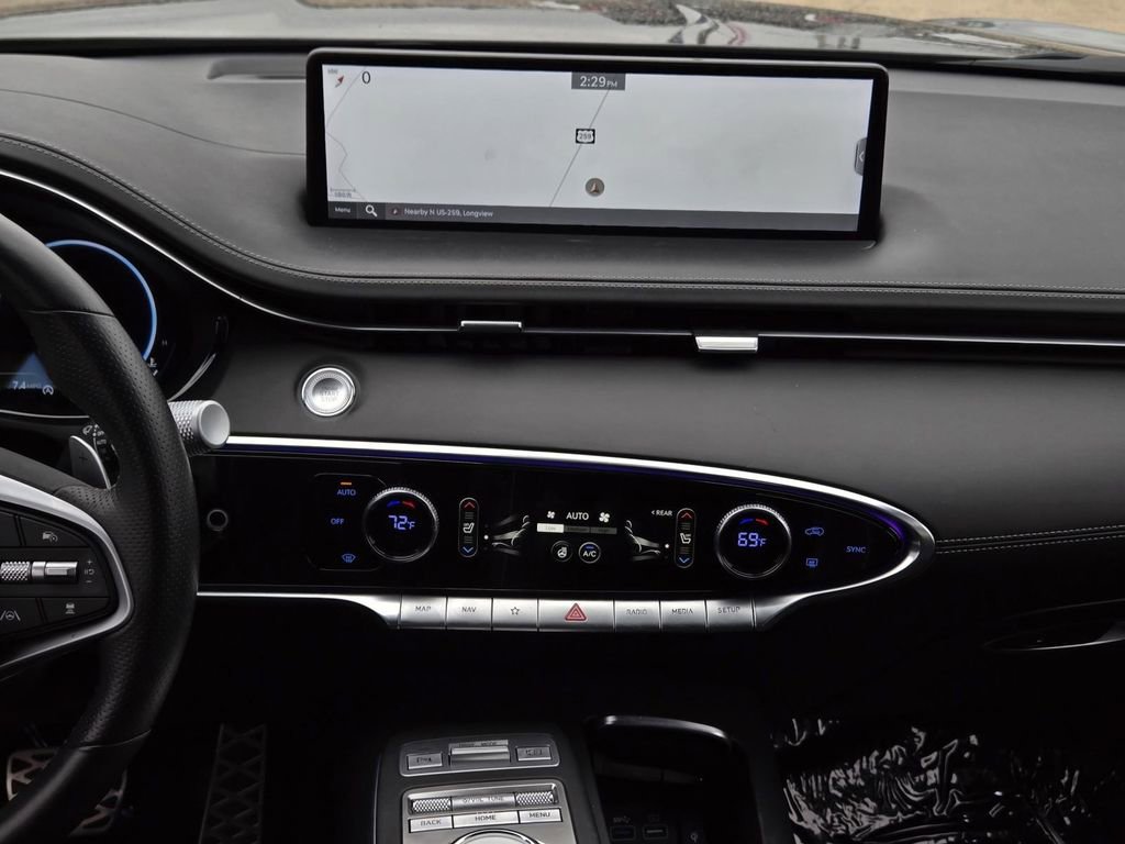 Used 2023 Genesis GV70 2.5T w/ Sport Prestige Package image 23