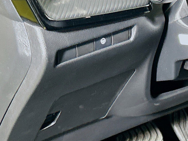 New 2026 Nissan Kicks SR image 10