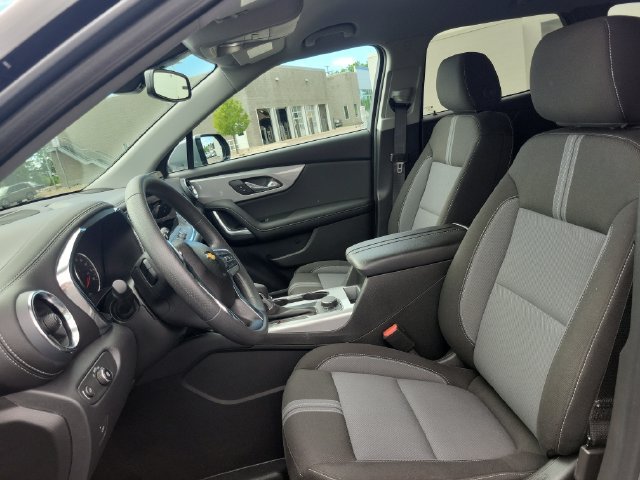 Certified 2025 Chevrolet Blazer LT w/ Convenience Package FWD image 17