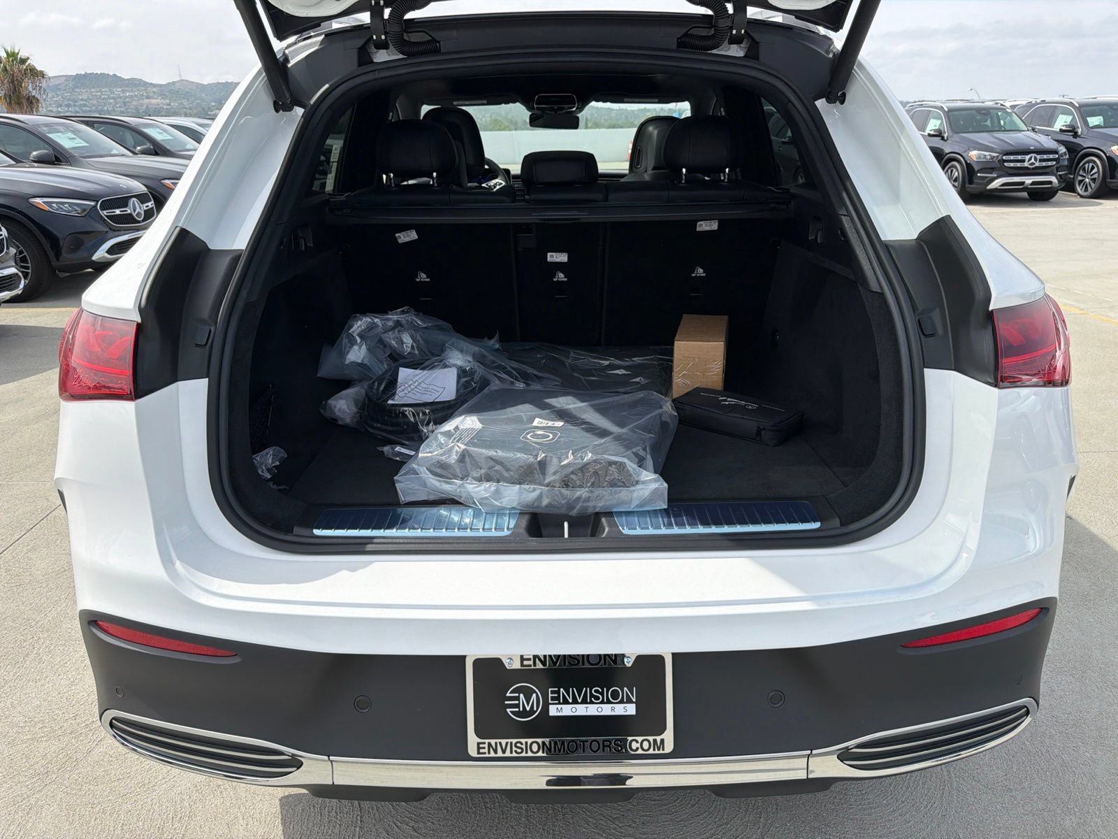New 2027 Mercedes-Benz EQE 320 4MATIC SUV image 13