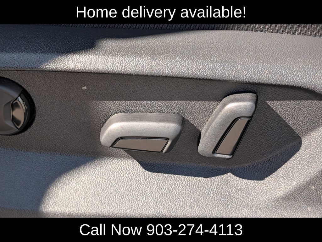 Used 2025 Volkswagen Atlas SE AWD/4WD image 23