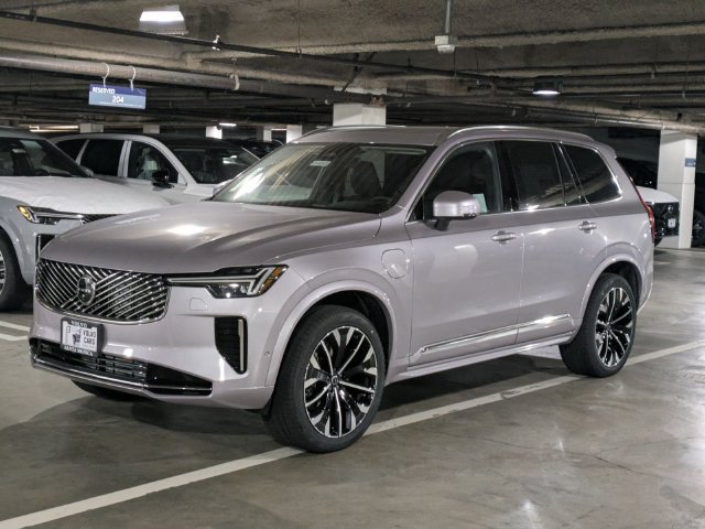 New 2026 Volvo XC90 T8 Plus w/ Protection Package AWD/4WD image 7