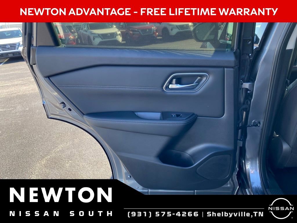 New 2026 Nissan Rogue Platinum w/ Platinum Premium Package AWD/4WD image 16
