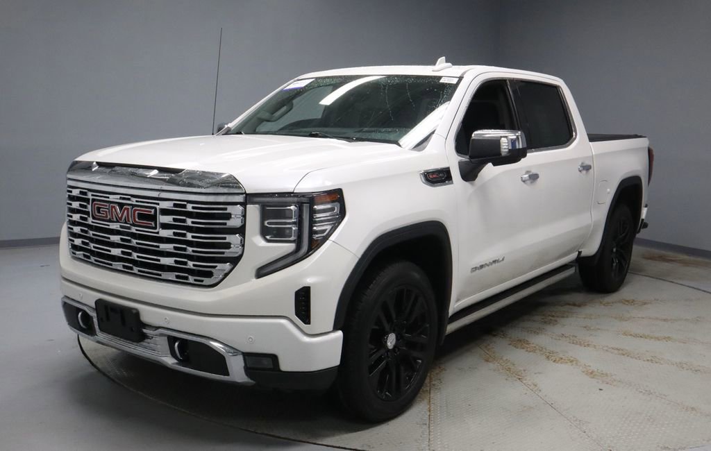 Used 2022 GMC Sierra 1500 Denali w/ Denali Reserve Package AWD/4WD image 7