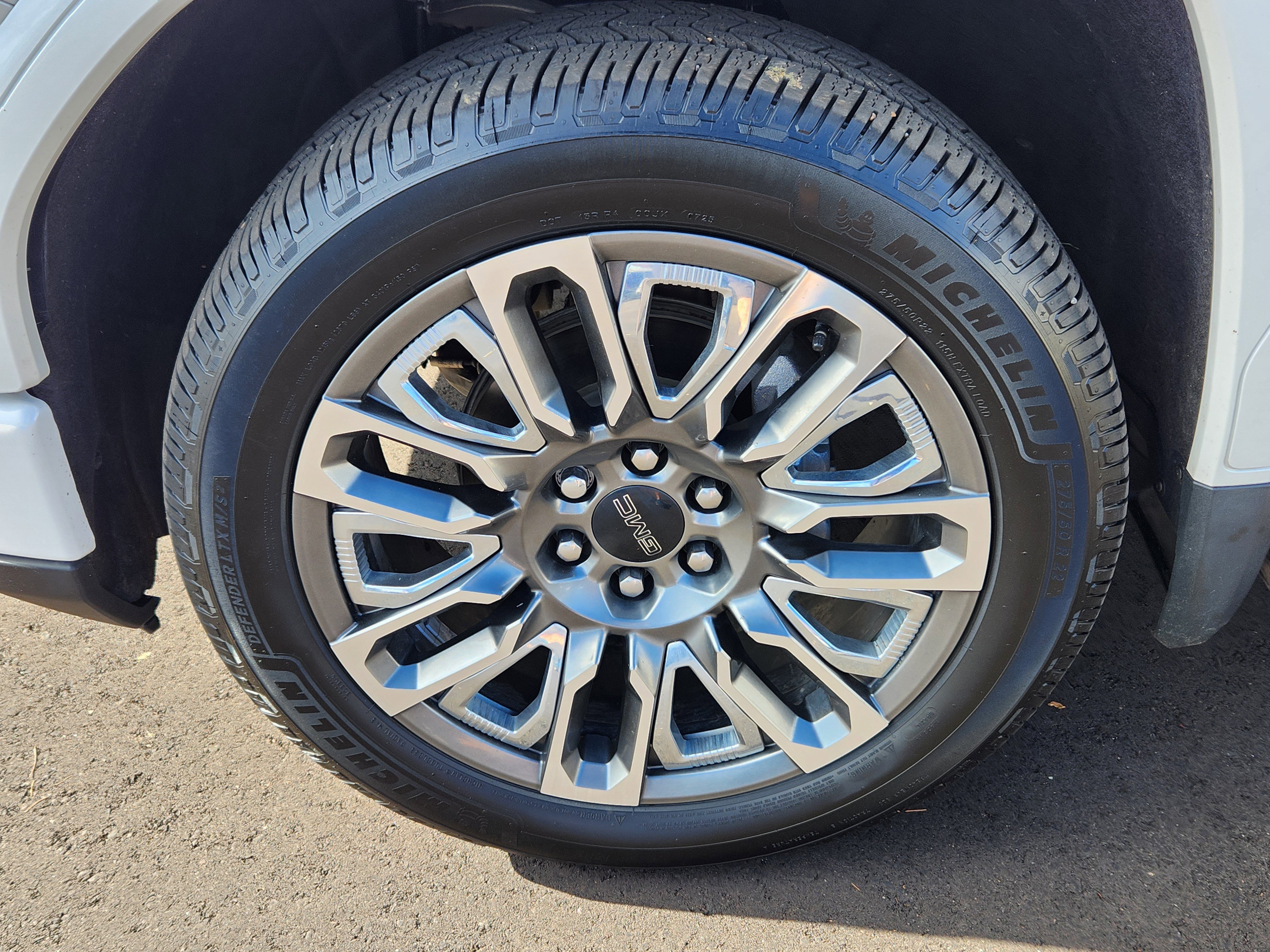 Used 2024 GMC Sierra 1500 Denali Ultimate image 16