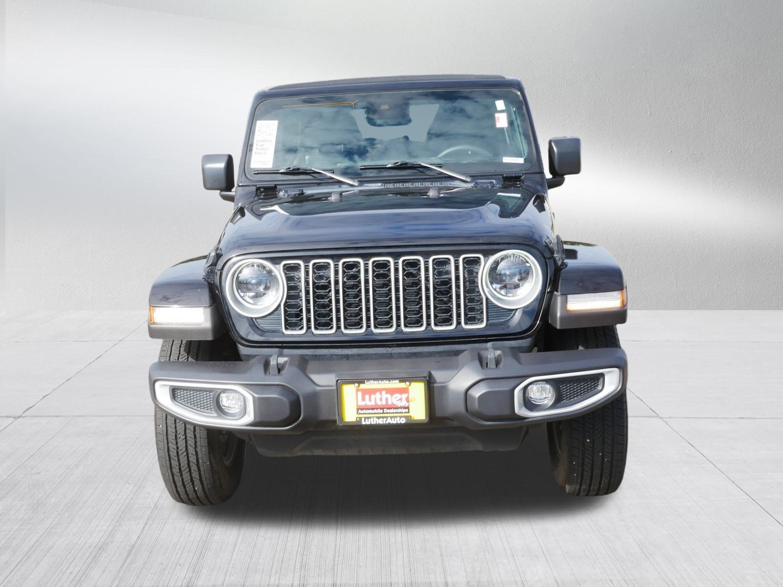 Used 2024 Jeep Wrangler Sahara image 2