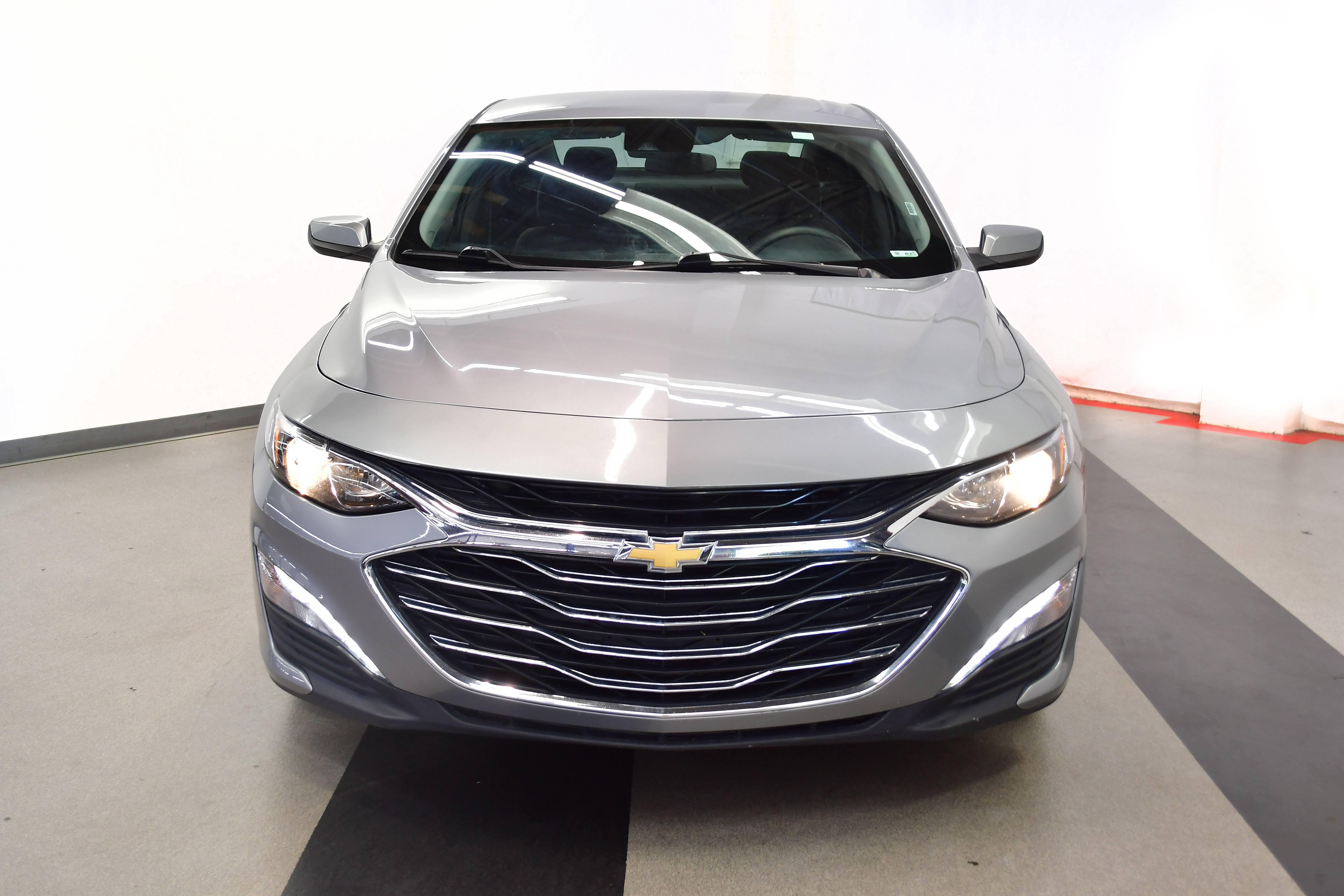 Used 2024 Chevrolet Malibu LT FWD image 3