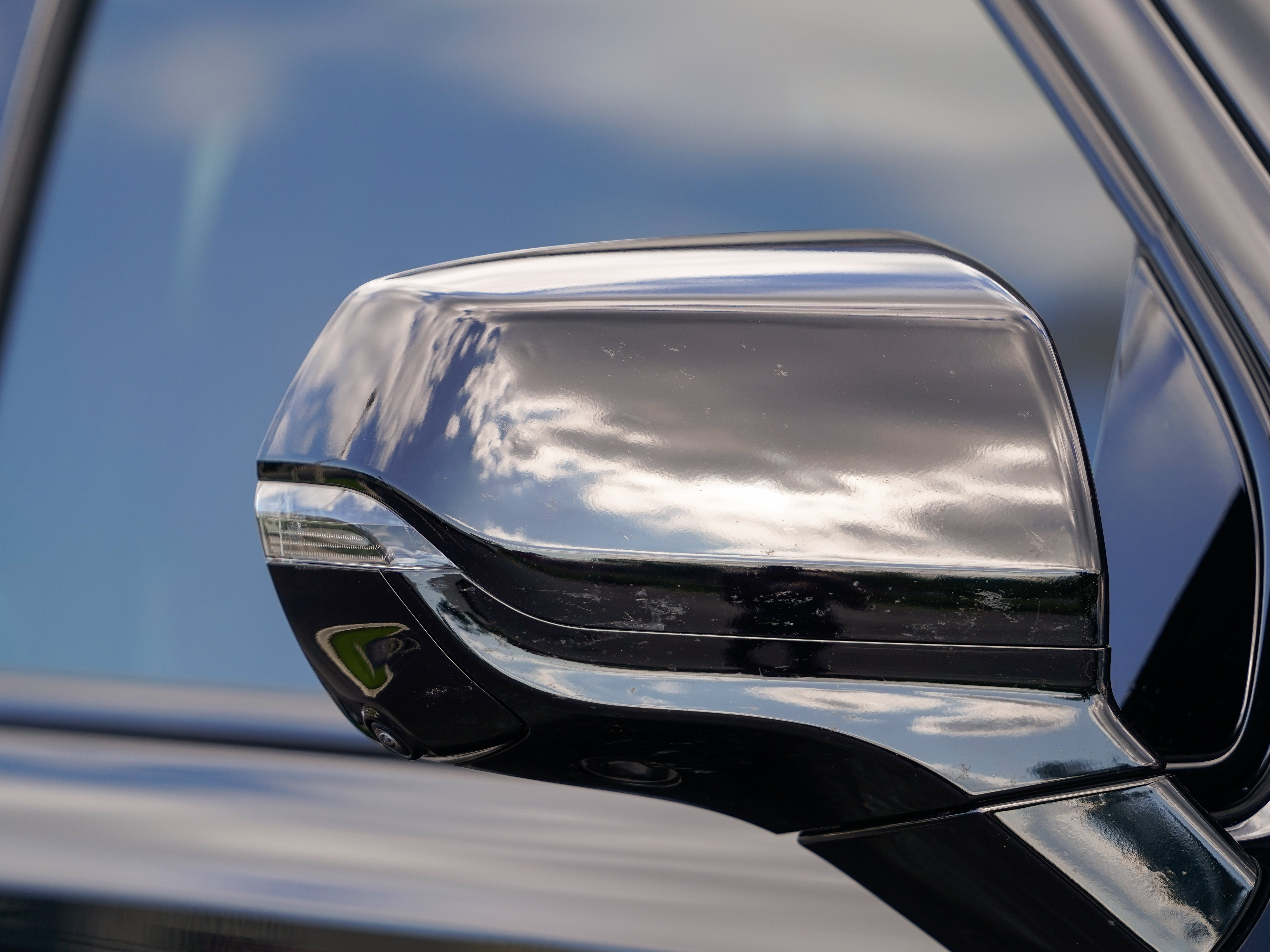 Used 2025 Chevrolet Suburban RST AWD/4WD image 73