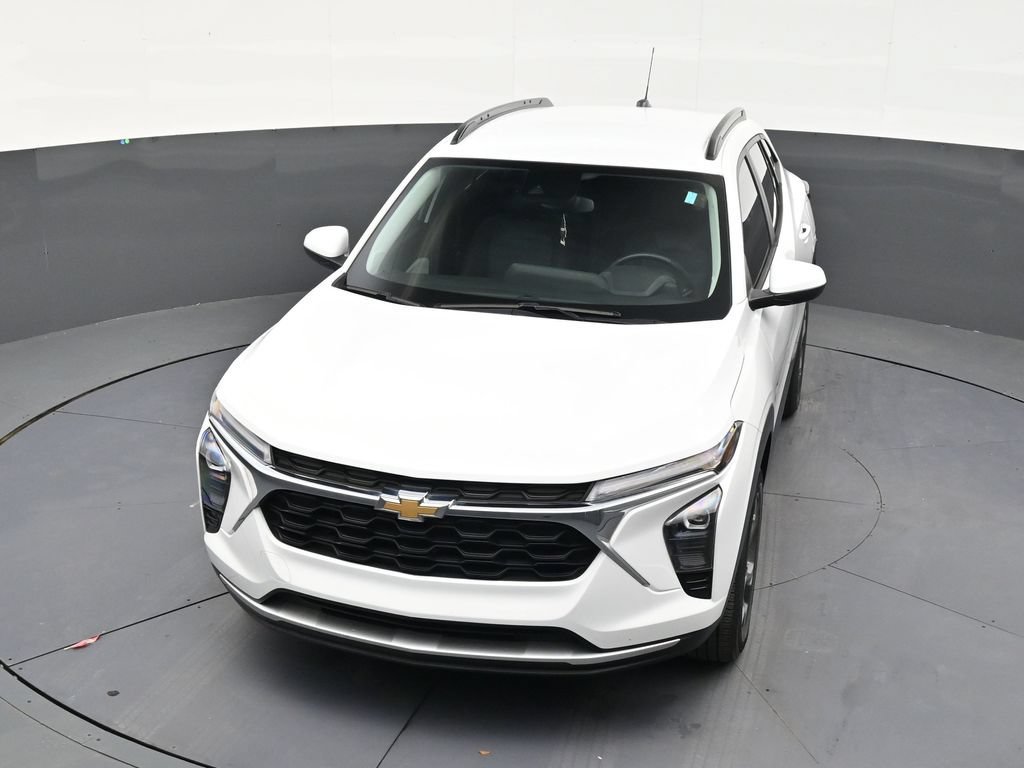 Used 2024 Chevrolet Trax LT w/ Driver Confidence Package FWD image 19