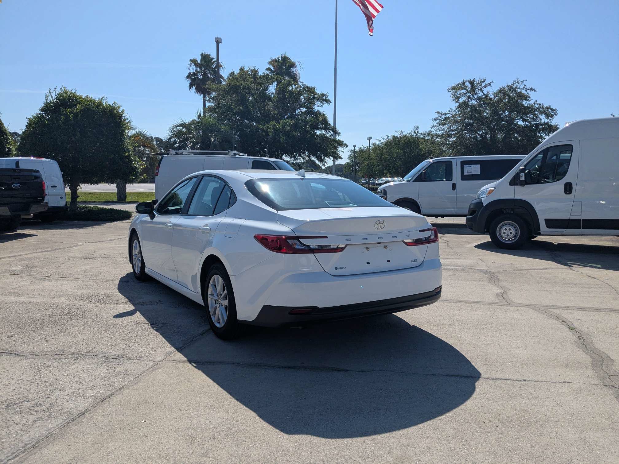 Used 2025 Toyota Camry LE FWD image 6