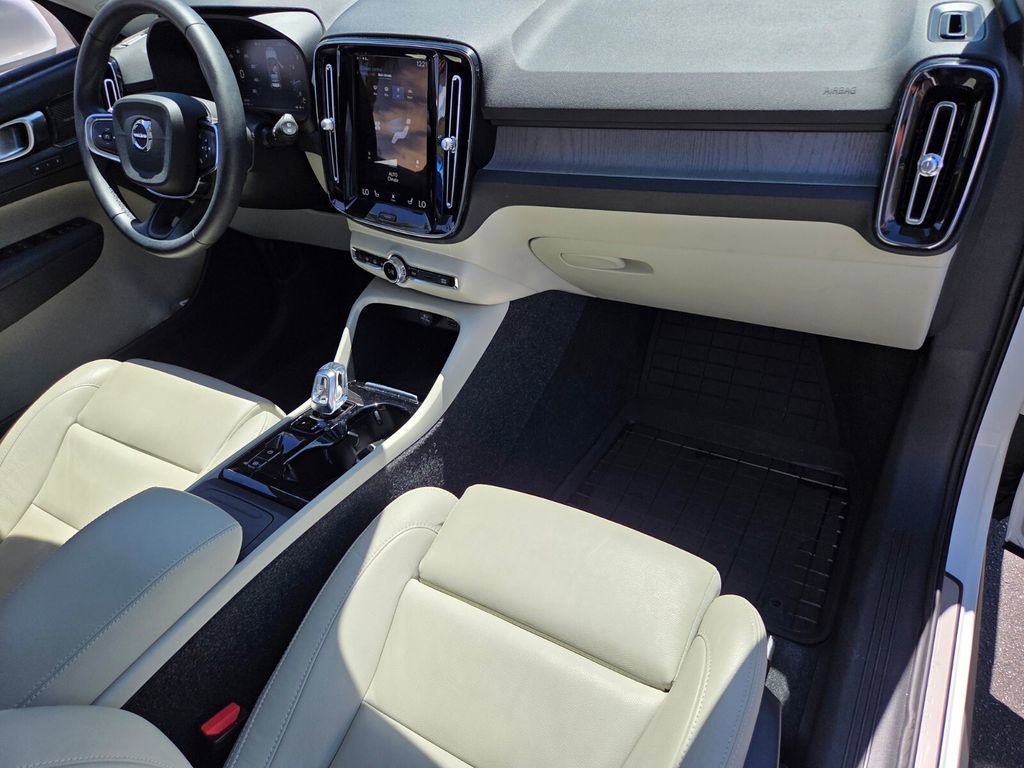 Used 2022 Volvo XC40 T5 Inscription w/ Advanced Package AWD/4WD image 17
