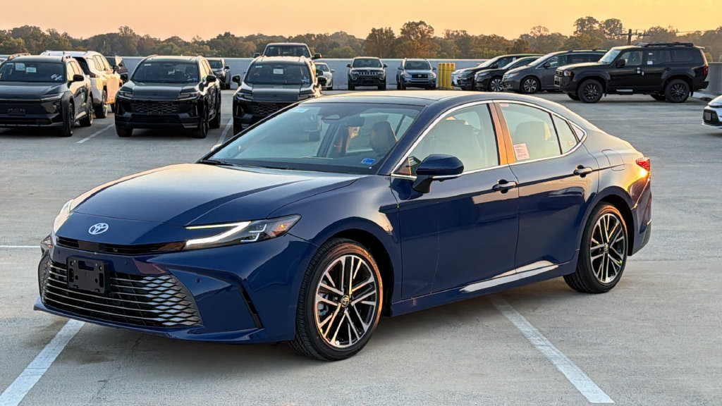 New 2026 Toyota Camry XLE w/ Premium Plus Package FWD image 2