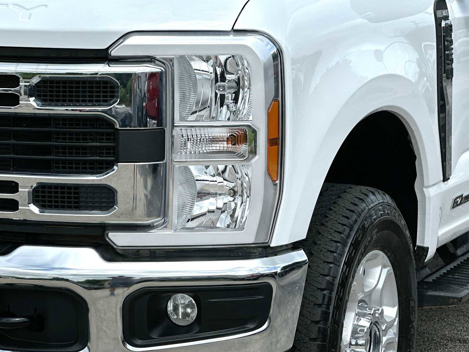 Used 2025 Ford F250 XLT w/ FX4 Off-Road Package AWD/4WD image 16