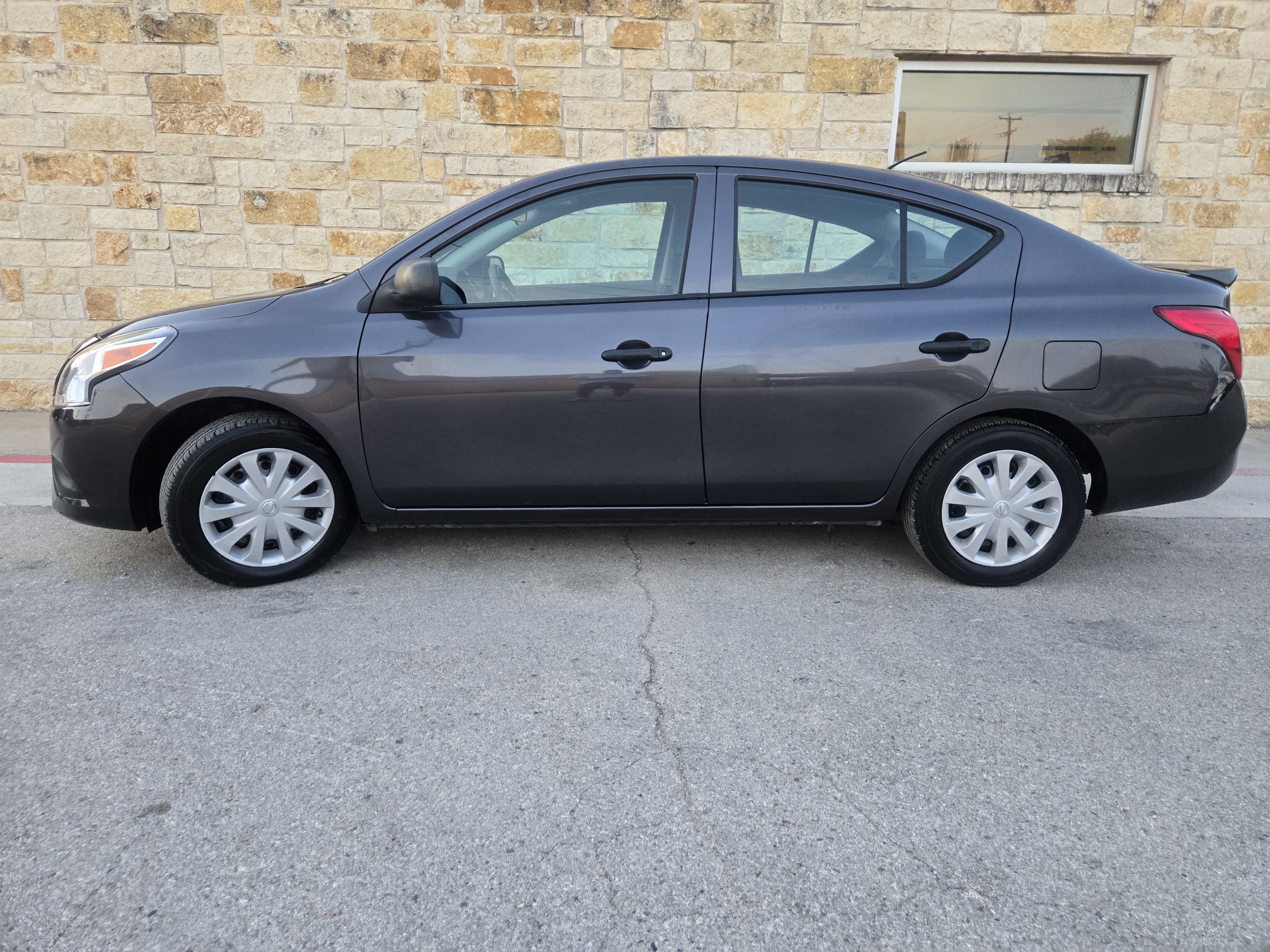 Used 2015 Nissan Versa S Plus image 1