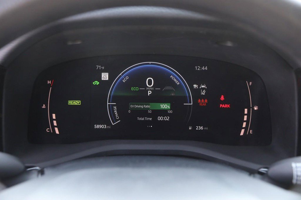 Used 2025 Toyota Camry LE image 13