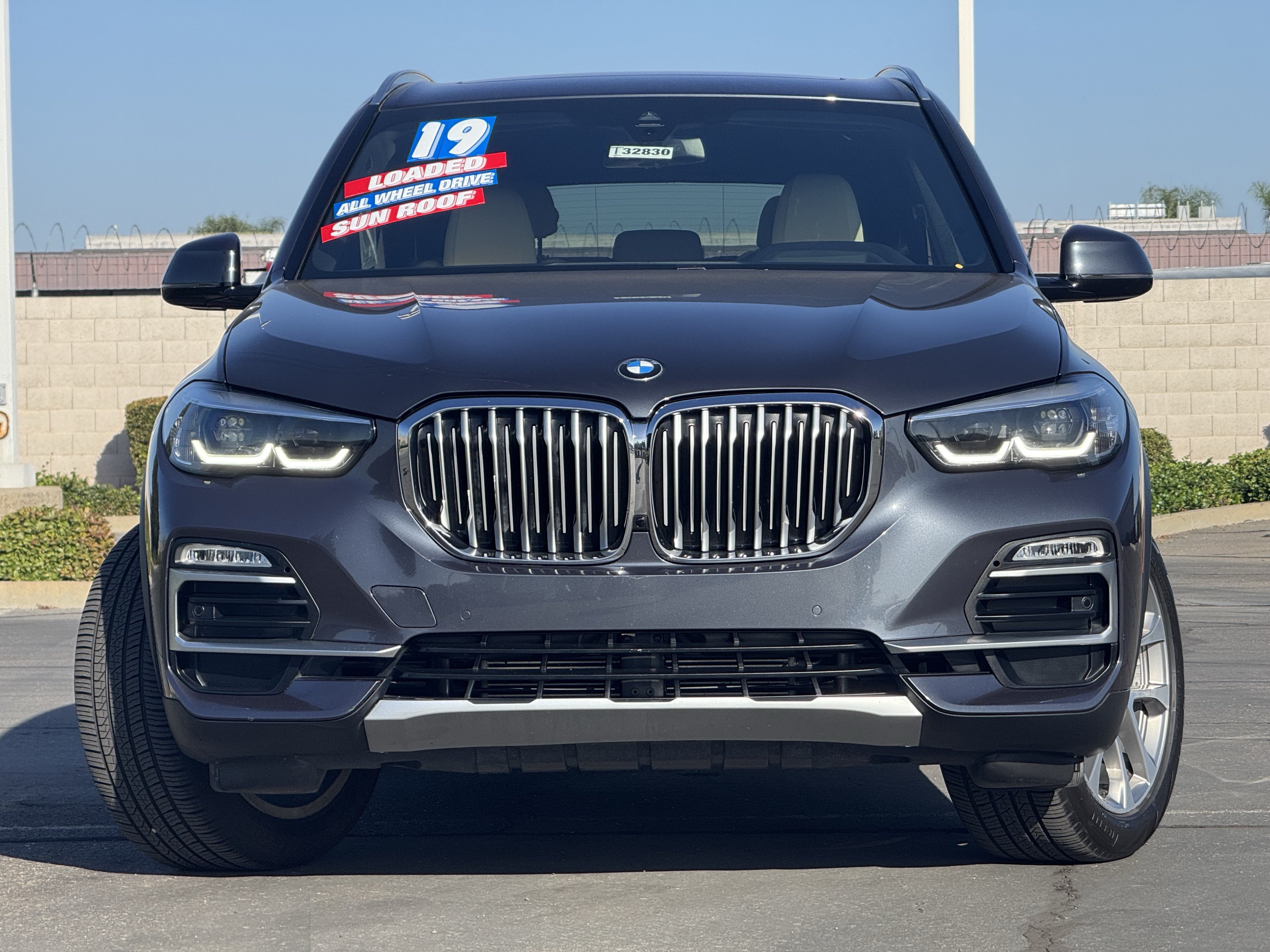 Used 2019 BMW X5 xDrive40i w/ Premium Package 2 AWD/4WD image 2