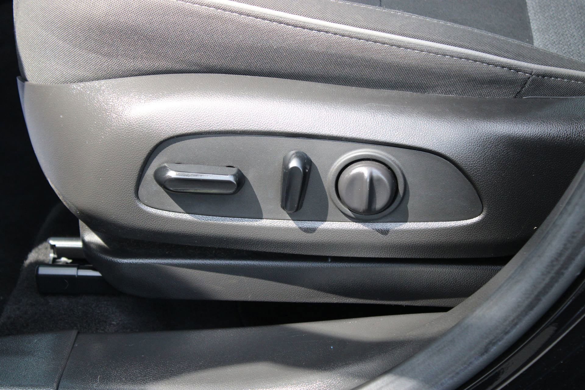 Used 2022 Chevrolet TrailBlazer LT FWD image 13