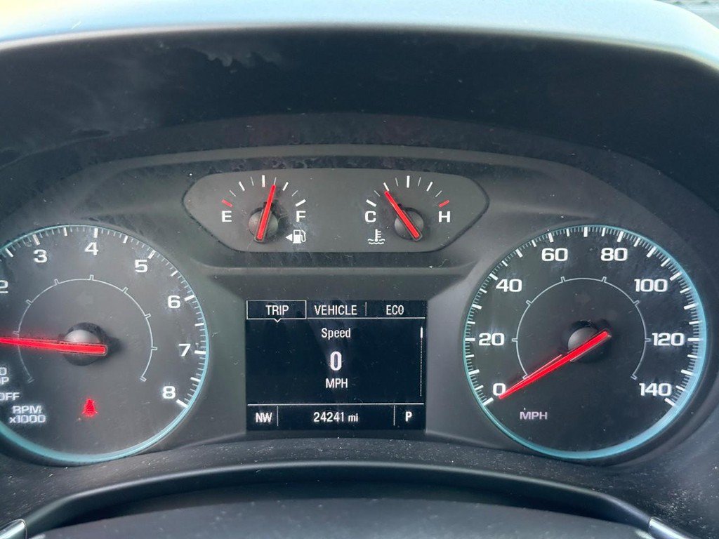 Used 2024 Chevrolet Equinox LS w/ Driver Confidence II Package FWD image 23