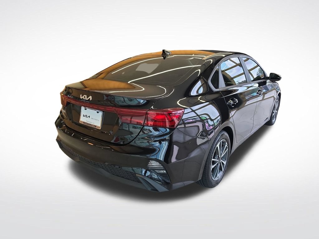 Certified 2024 Kia Forte LXS FWD image 6