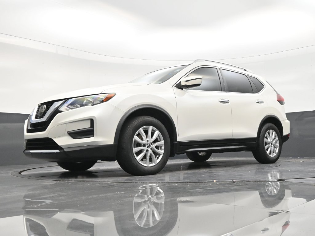 Used 2020 Nissan Rogue SV FWD image 18