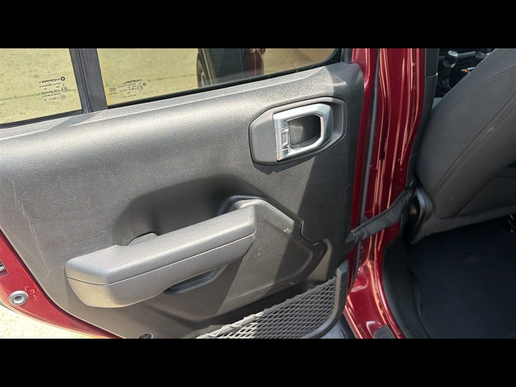 Used 2022 Jeep Wrangler Unlimited Sport w/ Cold Weather Group AWD/4WD image 20