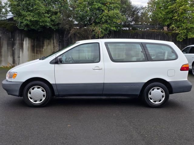 Used 1998 Toyota Sienna CE image 4