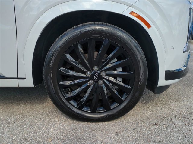 Used 2024 Hyundai Palisade Calligraphy image 11
