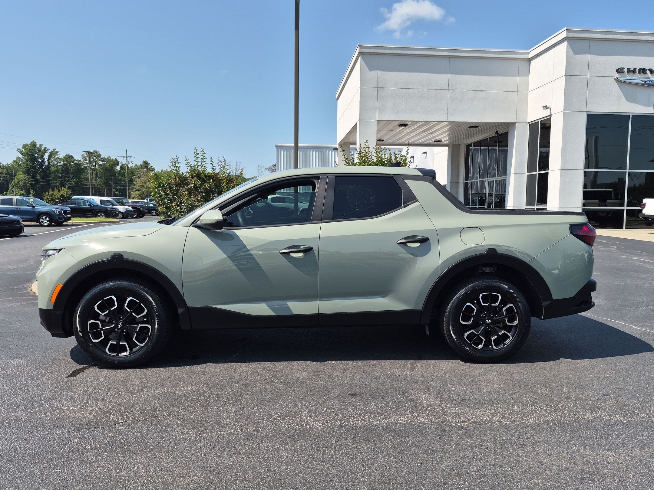 Used 2024 Hyundai Santa Cruz SE AWD/4WD image 8
