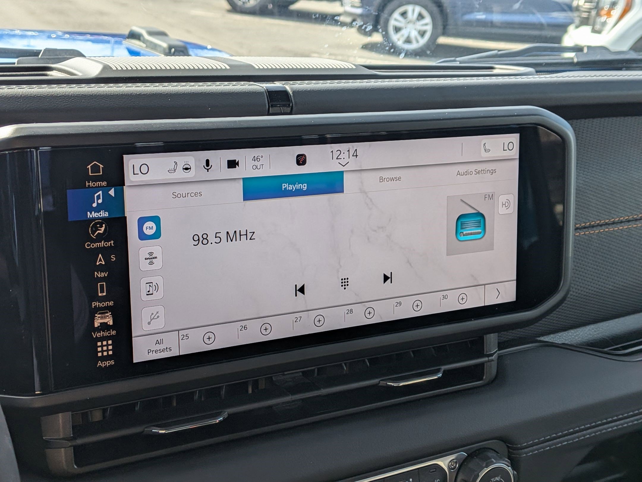 Used 2025 Jeep Gladiator Mojave w/ Convenience Group image 23