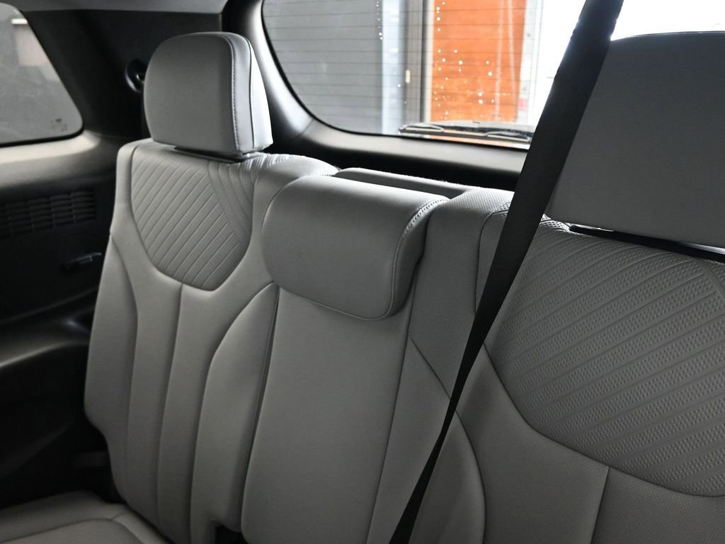 Used 2023 Hyundai Palisade SEL image 21