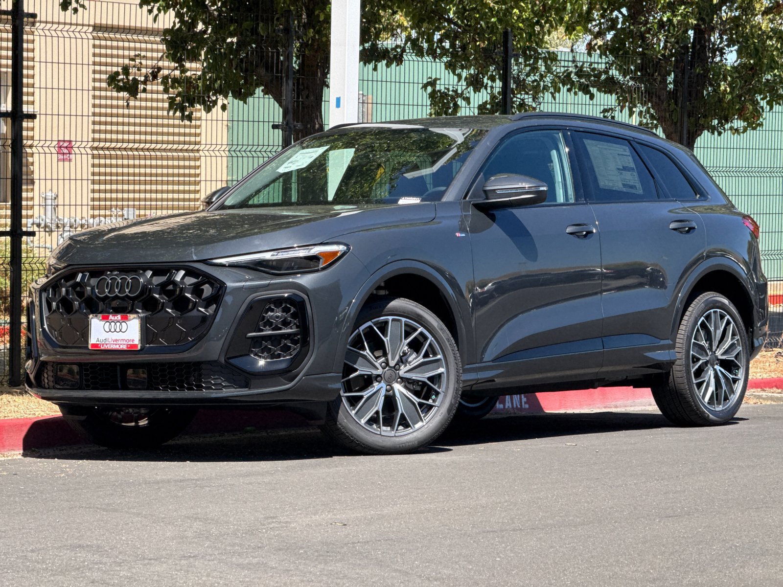 New 2026 Audi Q5 2.0T AWD/4WD image 1