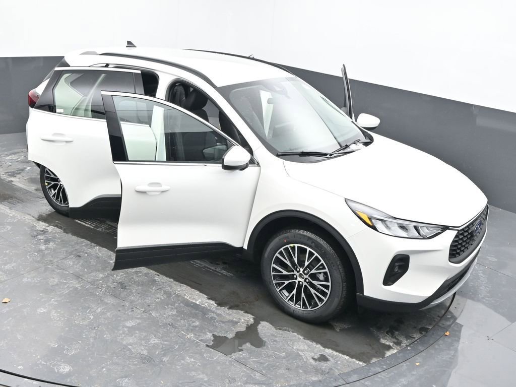 New 2026 Ford Escape SE FWD image 59