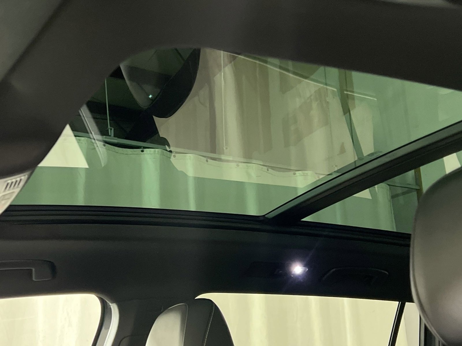 Used 2024 Volkswagen Tiguan SEL R-Line image 24