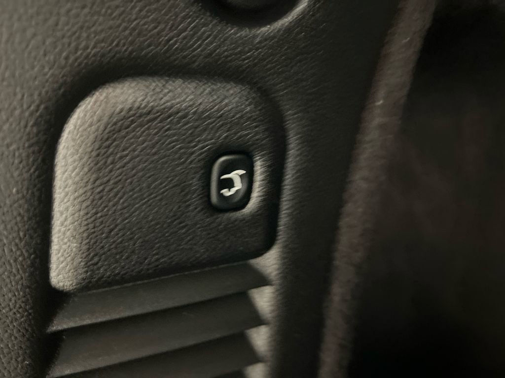 Used 2021 Dodge Durango GT image 37