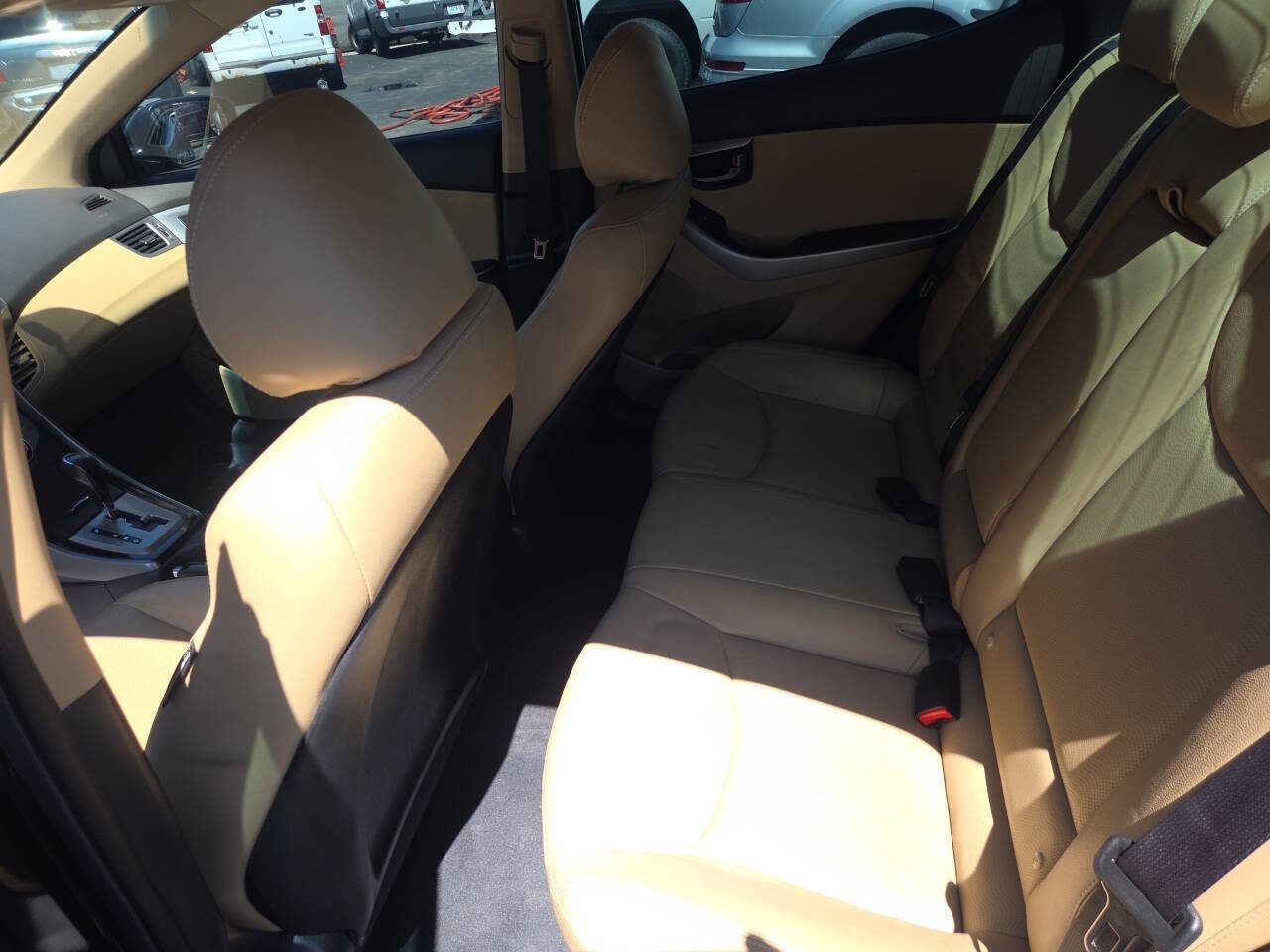 Used 2013 Hyundai Elantra Limited FWD image 4