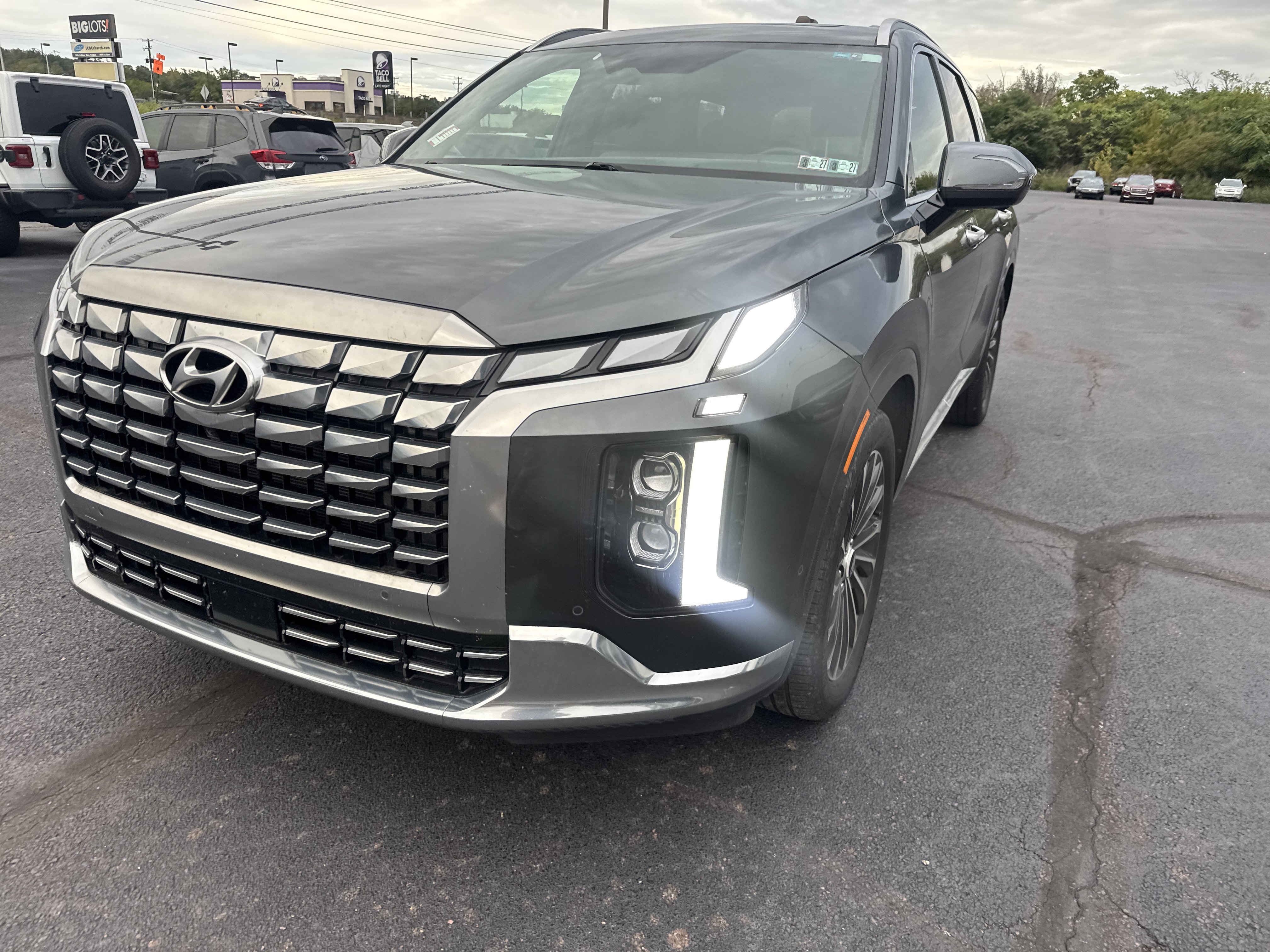 Used 2023 Hyundai Palisade Calligraphy w/ Cargo Package AWD/4WD image 17