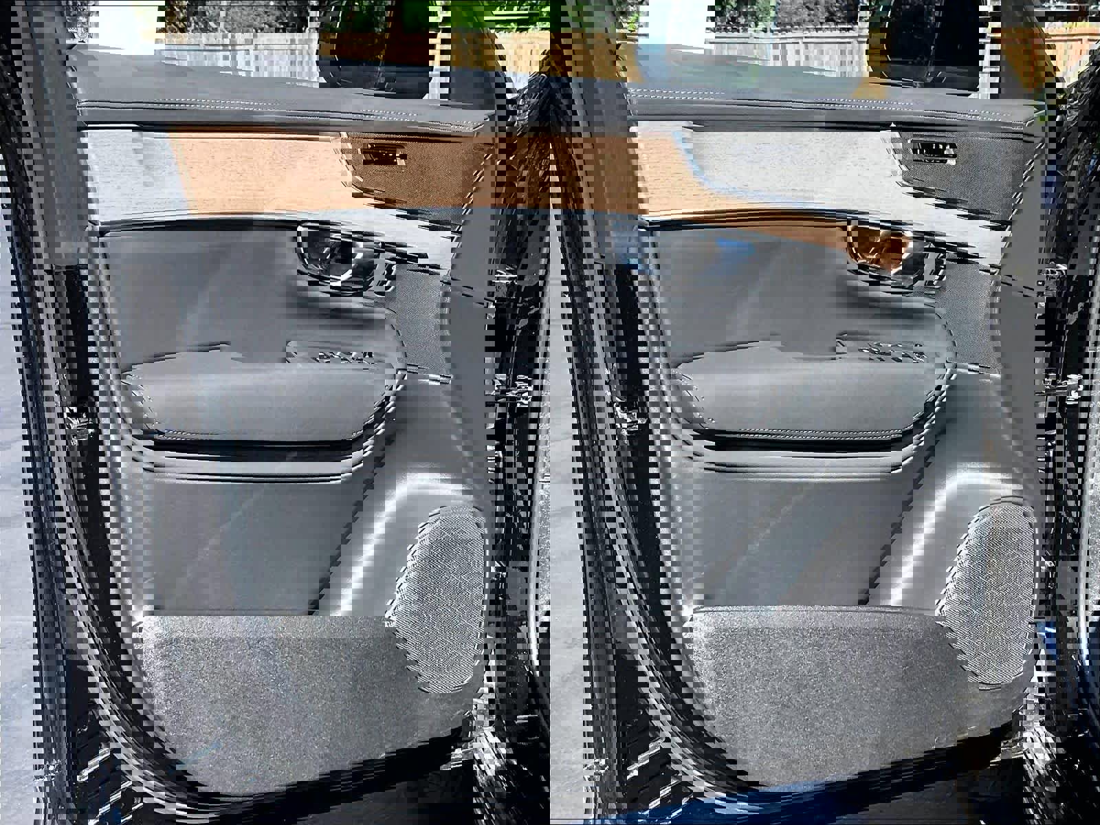 Used 2025 Volvo XC90 B5 Core w/ Protection Package Premier AWD/4WD image 25