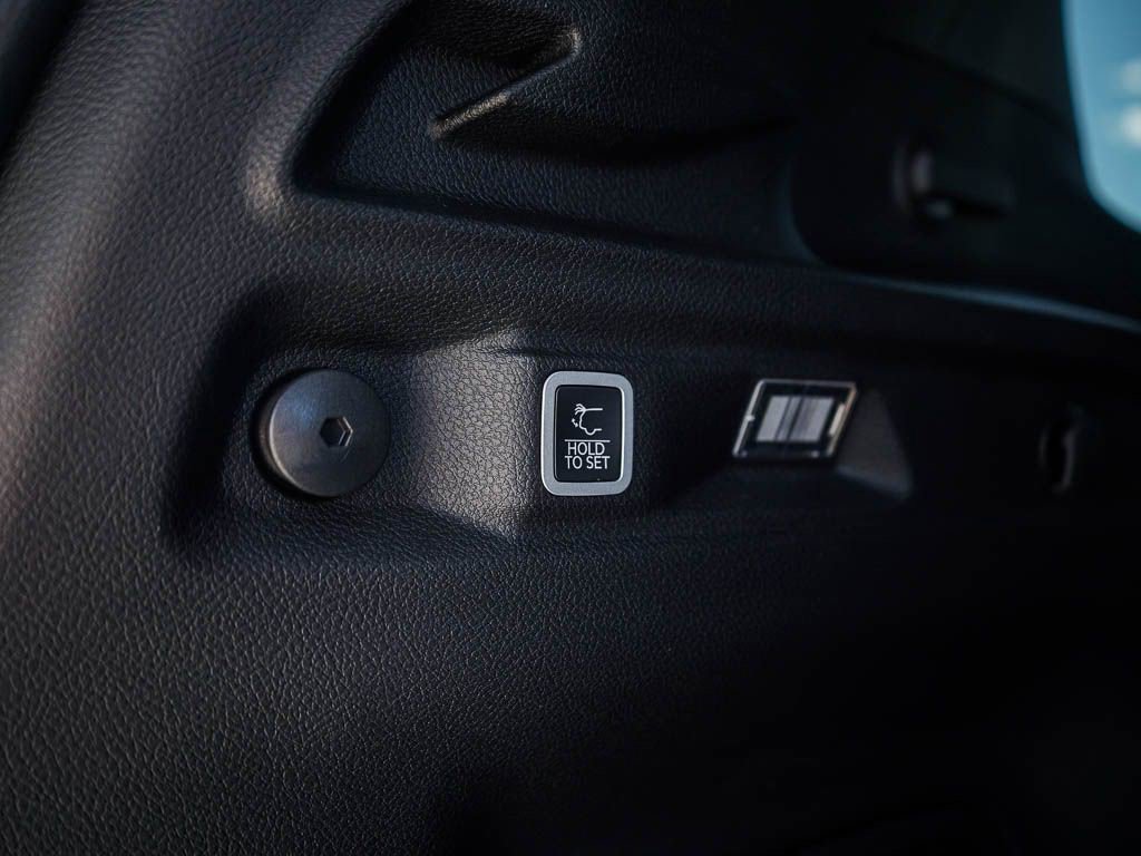 New 2026 Jeep Grand Cherokee L Limited AWD/4WD image 9