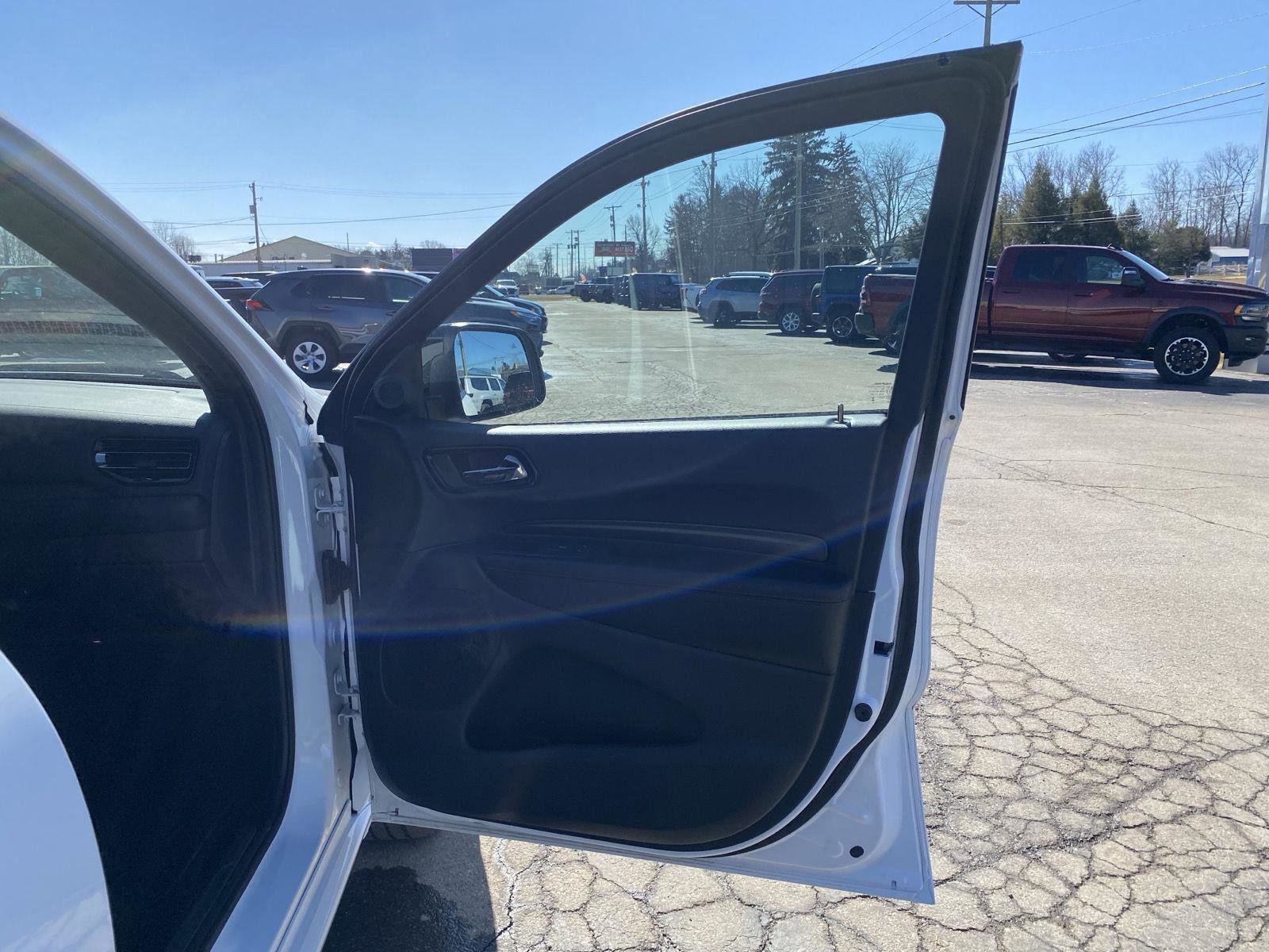 Used 2025 Dodge Durango GT image 31