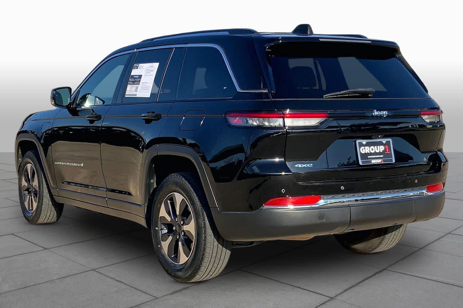 Used 2022 Jeep Grand Cherokee Limited 4xe AWD/4WD image 11