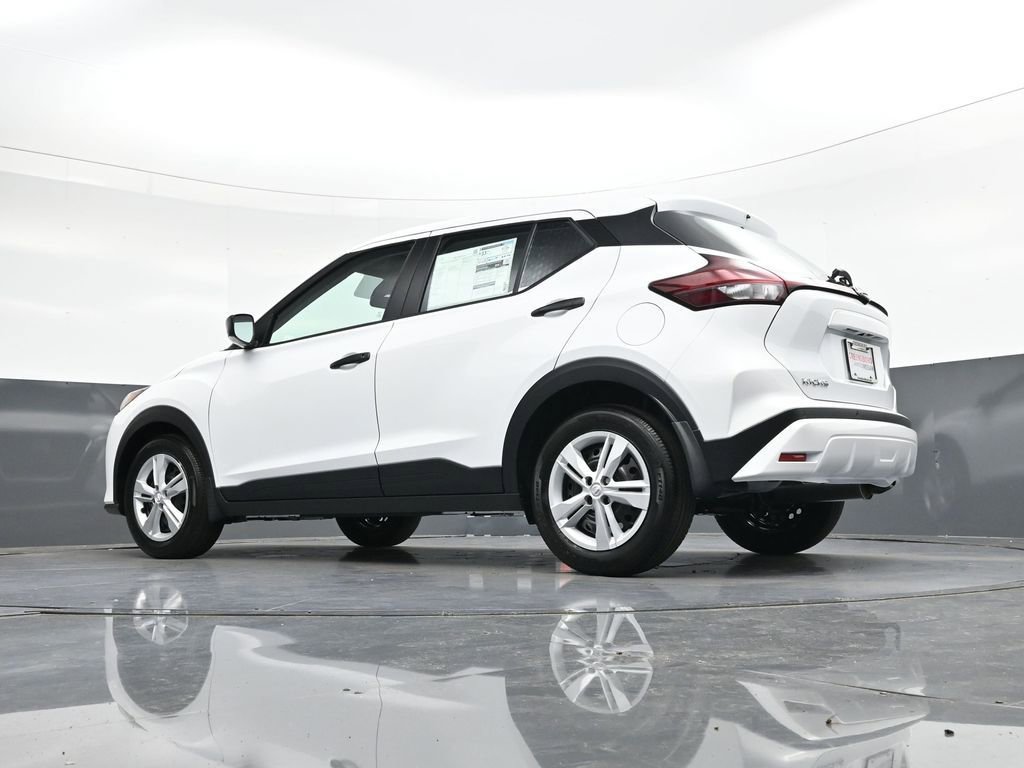 Certified 2025 Nissan Kicks Play S FWD image 35