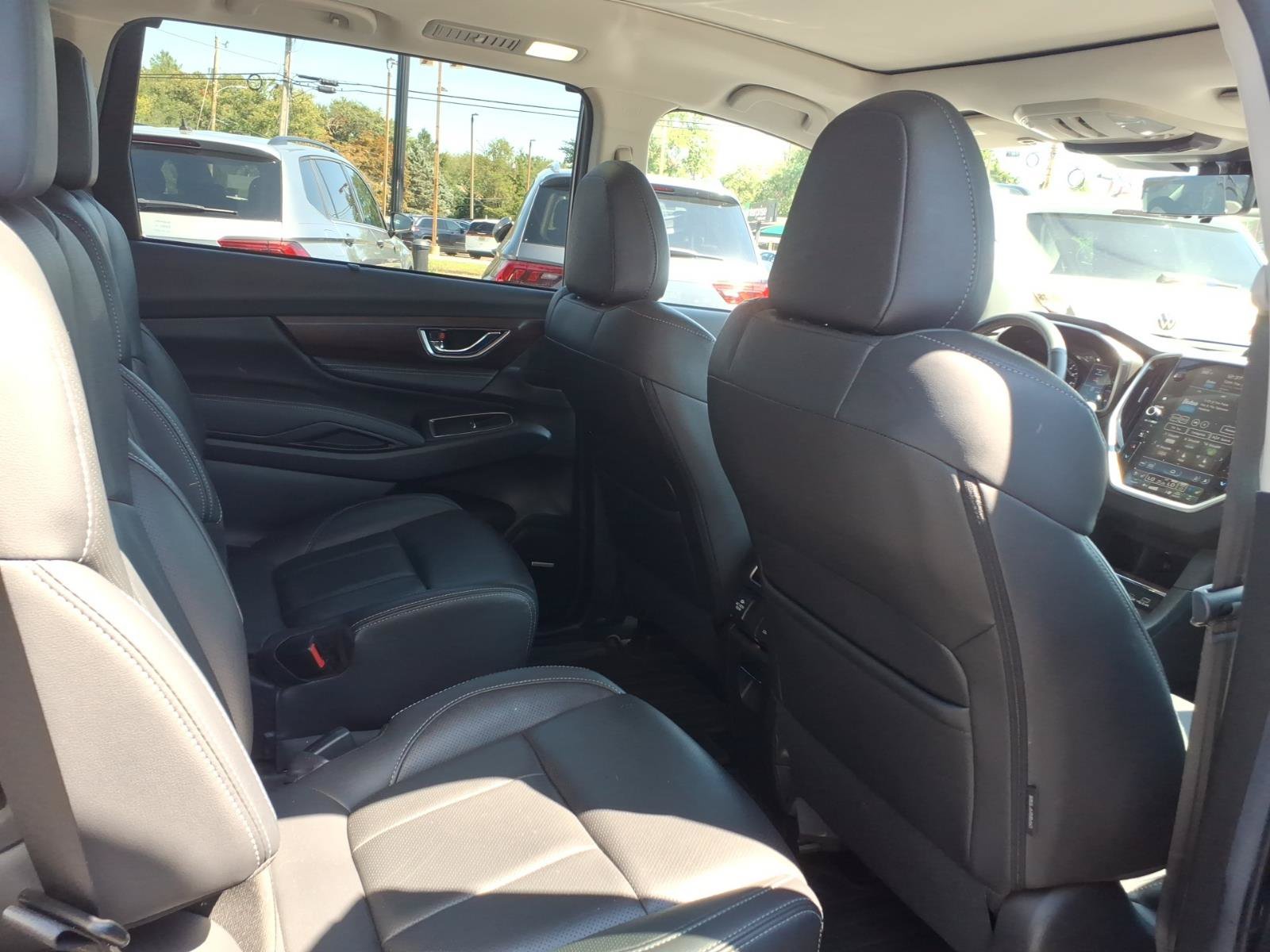 Used 2023 Subaru Ascent Touring AWD/4WD image 9