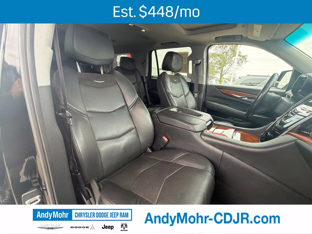 Used 2017 Cadillac Escalade Luxury AWD/4WD image 27
