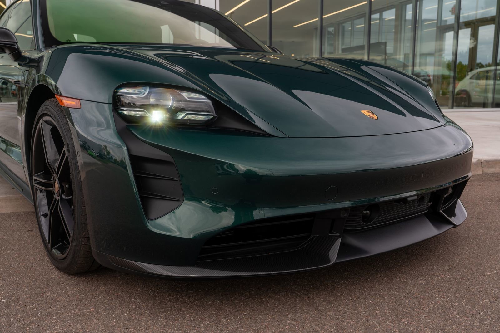 Used 2024 Porsche Taycan GTS image 2